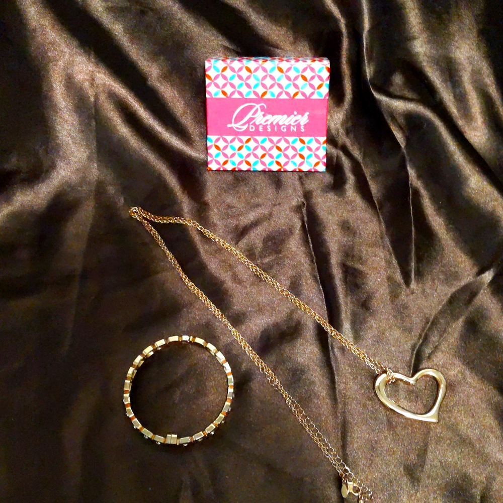Premier design long necklace and bracelet